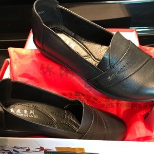 Black Slip On Loafers-Non Slip-NWT-Size 6-NWT